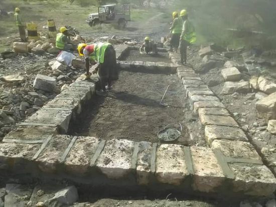 بطول 500 متر.. رصف طريق صمعان بردفان