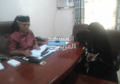 عمال النظافة يطرحون شكواهم من مدير الصندوق على "انتقالي أبين"