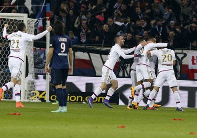 باريس سان جيرمان يتلقى أول هزيمة في الدوري الفرنسي