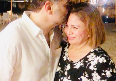 "ربنا يفرحني بولادك".. إلهام شاهين تحتفل بخطوبة شقيقها أمير