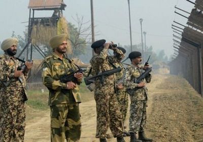  باكستان تعتقل صحفيًا بتهمة الإساءة للجيش