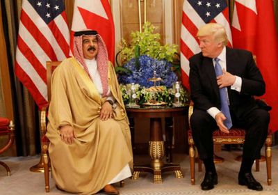 وزير الداخلية البحريني يشيد باتفاق السلام بين بلاده وإسرائيل