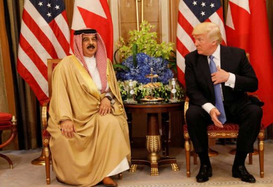 وزير الداخلية البحريني يشيد باتفاق السلام بين بلاده وإسرائيل