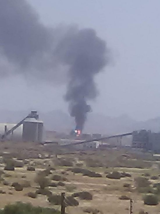 انفجار هائل في محطة غاز باتيس بأبين (فيديو)