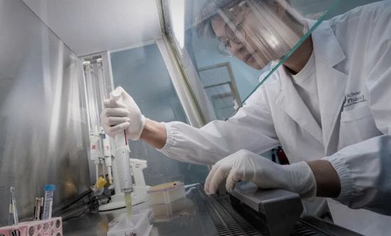  هل صنع فيروس كورونا في مختبر بـ"ووهان"؟.. عالمة صينية تحسم الجدل