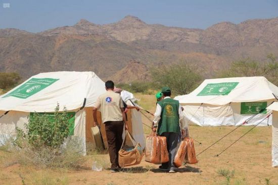 "سلمان للإغاثة" يقدم موادًا إيوائية لنازحي مأرب