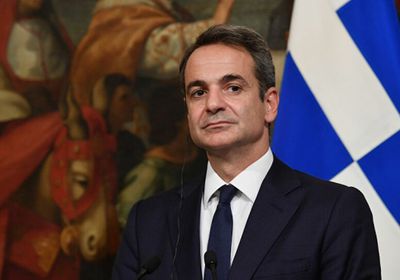 اليونان تعتزم تعزيز جيشها بـ15 ألف جندي وآليات عسكرية