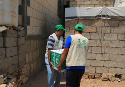 28 طن أغذية للنازحين إلى مأرب