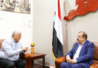 بن بريك وديان يستعرضان الأزمة المرورية بعدن