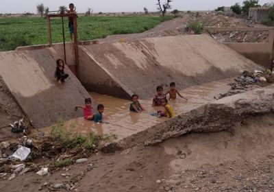 غرق طفل في مجرى سيول تبن