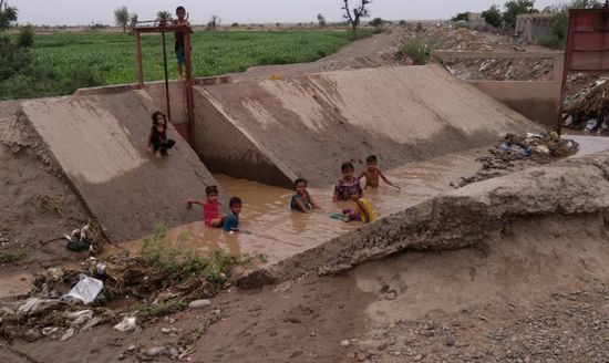 غرق طفل في مجرى سيول تبن