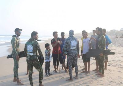 إنقاذ 3 من الغرق بساحل الستين في المكلا