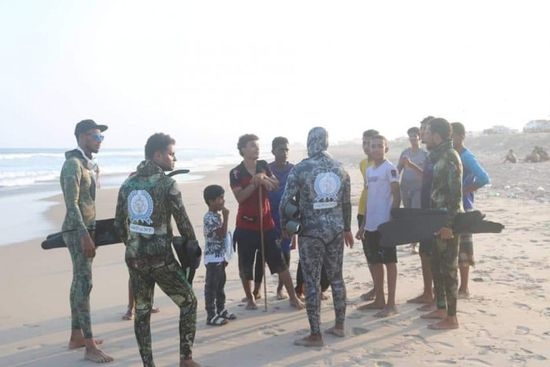 إنقاذ 3 من الغرق بساحل الستين في المكلا