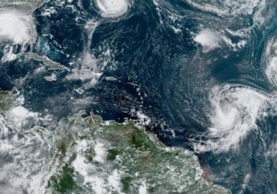 تحذير من اشتداد إعصار سالي مع اقترابه السواحل الأمريكية