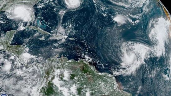 تحذير من اشتداد إعصار سالي مع اقترابه السواحل الأمريكية