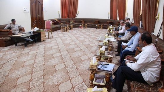 فريق اقتصادي لعلاج أزمة انقطاع الكهرباء بالمكلا