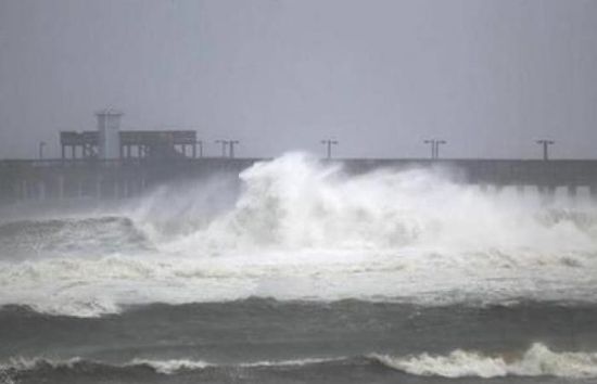 "سالي" يتسبب في سقوط أمطار غزيرة على ولايات أمريكية