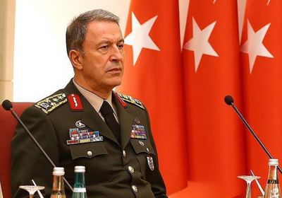  وزير الدفاع التركي مهاجما ماكرون: "يصب الزيت على النار في شرق المتوسط "