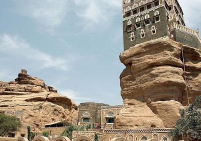 الشرق الأوسط: الحوثيون يواصلون تدمير آثار إب وصنعاء 
