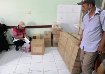 أجهزة طبية حديثة لمكتب الصحة في ردفان