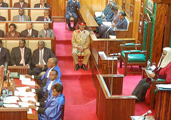 مطالبات قضائية في كينيا بحل البرلمان