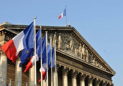  الخارجية الفرنسية: إعلان الحريري بتسمية وزير مالية شيعي شجاع