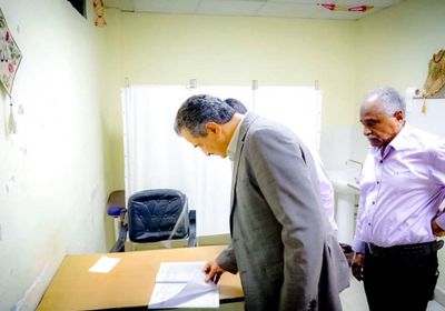 لملس يمنع خروج الأجهزة من مستشفى خليفة