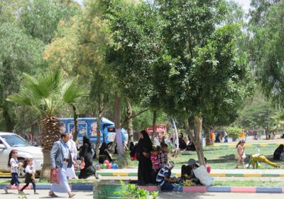 مليشيا الحوثي تحتمي بزوار الحدائق في صنعاء
