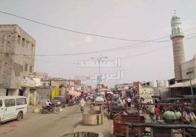 شح "الفكة" يخنق المعاملات النقدية في أبين (صور)