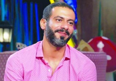 محمد فراج يشارك في تحدي صور الطفولة
