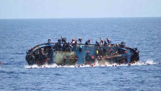 وفاة 13 شخصا إثر غرق سفينة قبالة السواحل الليبية