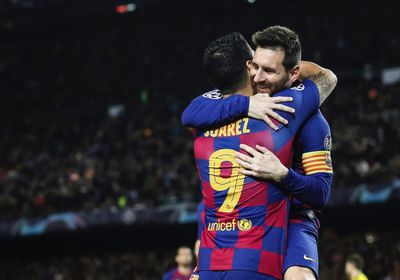 نجوم برشلونة يدعمون ميسي وسواريز ضد إدارة الفريق