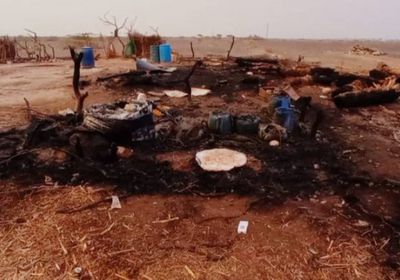 الحوثيون يحرقون منزلا في حيس بالحديدة