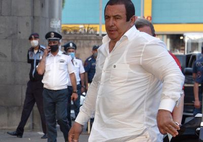 لمحاكمته.. توقيف زعيم أبرز أحزاب المعارضة في أرمينيا