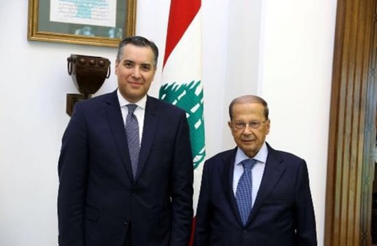 الرئيس اللبناني يقبل استقالة رئيس الوزراء