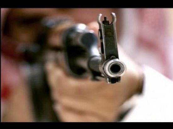 لنزاع على أرض.. اشتباكات بأسلحة ثقيلة في صعيد شبوة