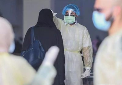 الإمارات تسجل 851 إصابة جديدة بكورونا ووفاة واحدة