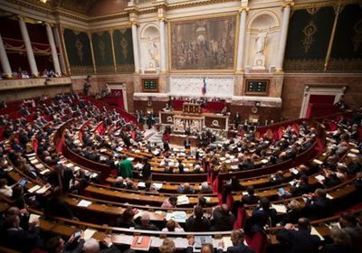  برلمان أذربيجان يقر الأحكام العرفية وحظر التجول