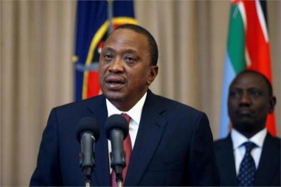 رئيس كينيا يمدد حظر التجوال في بلاده شهرين