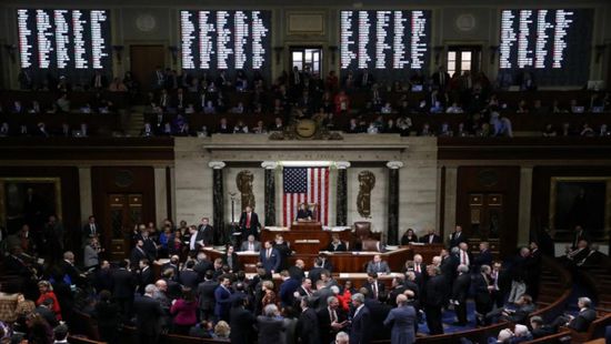 الكونغرس الأمريكي يقر مشروع قانون يمدد العمل بالموازنة شهرين