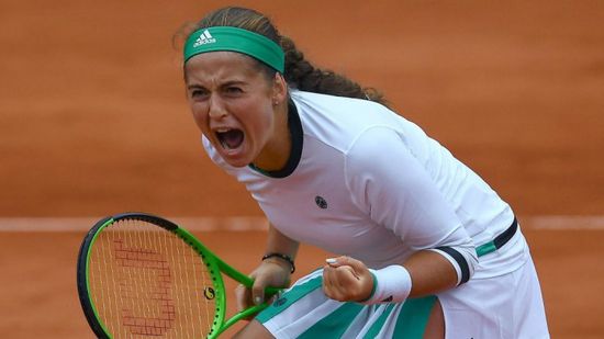 أوستبنكو تفجر مفاجأة وتطيح بالتشيكية بليسكوفا من بطولة فرنسا المفتوحة للتنس