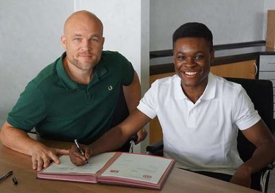 فولفسبورج يضم المدافع باكو من ماينز بعقد حتى عام 2025