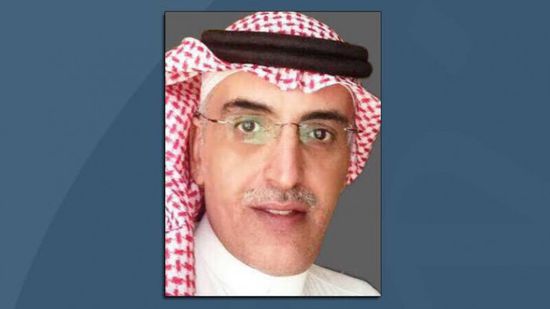 كاتب سعودي يفضح "تميم" بسبب البشت