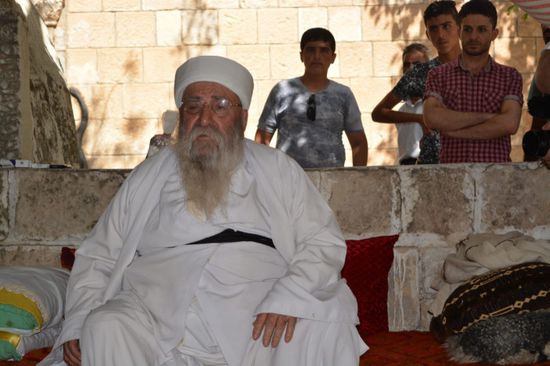 وفاة الأب الروحي للطائفة الإيزيدية