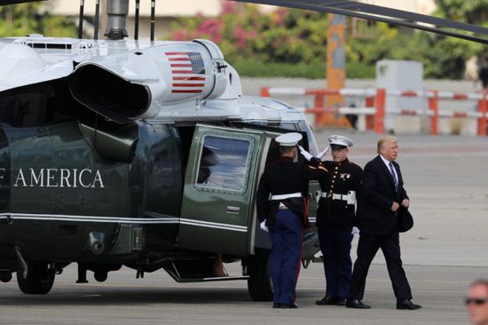 مروحية ترامب تغادر البيت الأبيض وتصل إلى مركز والتر ريد الطبي