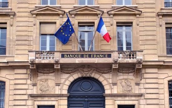  المركزي الفرنسي يحذر الحكومة بسبب الإنفاق والديون
