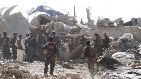 سيارة مفخخة تستهدف معسكرًا للجيش الأفغاني