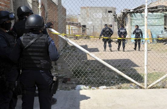 مقتل 8 رجال أمن في هجوم إرهابي بالمكسيك