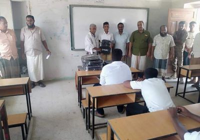 الدراسة تبدأ رسميًا في مدارس التعليم الأساسي بالشحر (صور)