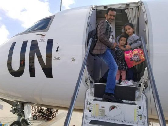 طائرة أممية تُعيد بعض المرضى من عمان إلى صنعاء